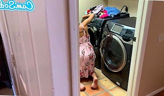 Лесбийские ласки помогают телкам получить еще больше удовольствия от соития, а в конце они получают оргазм